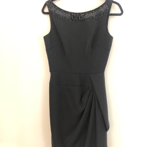 Cocktails Anyone? Gorgeous Teri Jon Cocktail Dress  LBD size 4 - Picture 1 of 8